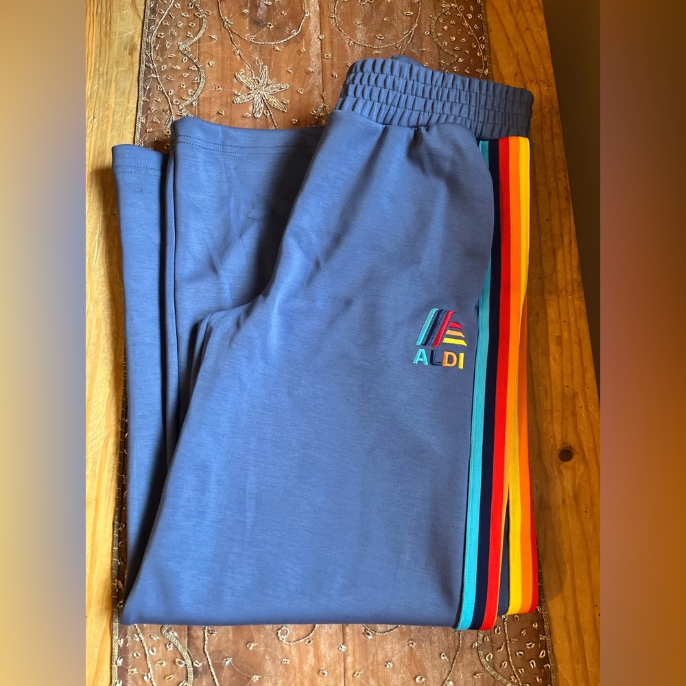 Aldi Gear 2025 Ladies Navy Pullover Wide Leg Joggers Sweatpants Size Small S NWT